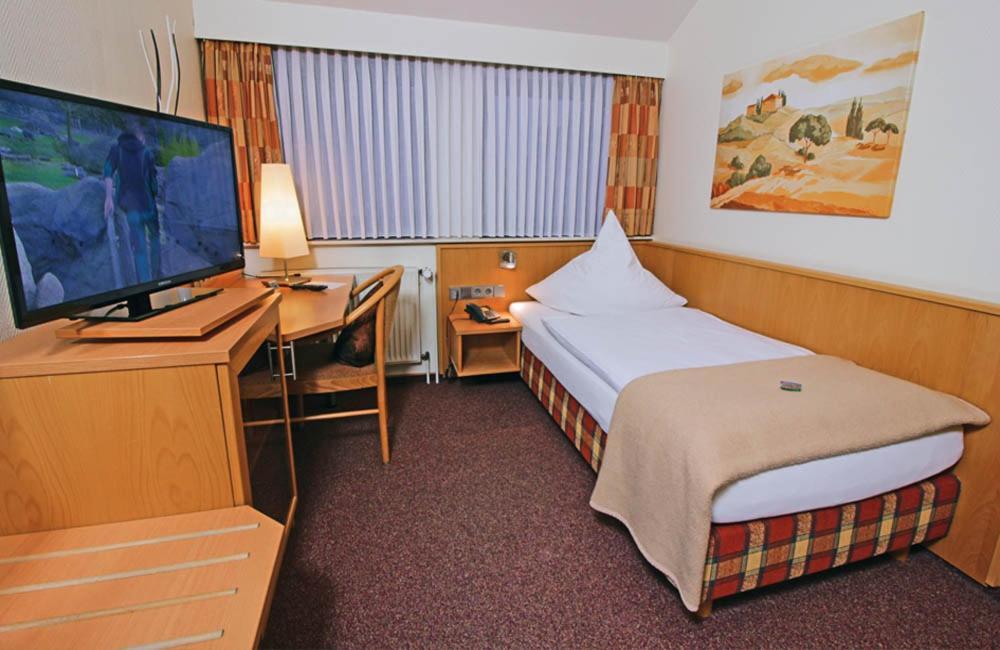 Hotel Lindenkrug Gütersloh Zewnętrze zdjęcie