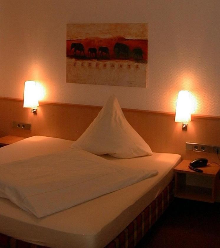 Hotel Lindenkrug Gütersloh Zewnętrze zdjęcie