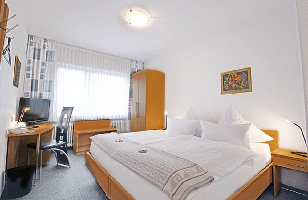 Hotel Lindenkrug Gütersloh Zewnętrze zdjęcie